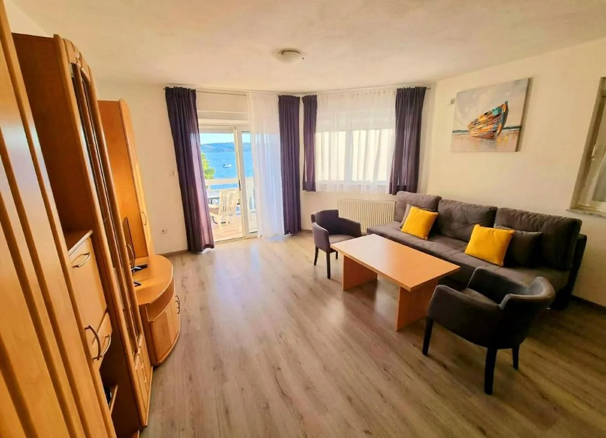 Apartmani Tomi - Trogir Ciovo Croatia